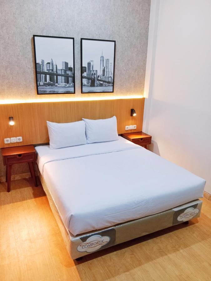 Andita Syariah Hotel Surabaya Buitenkant foto