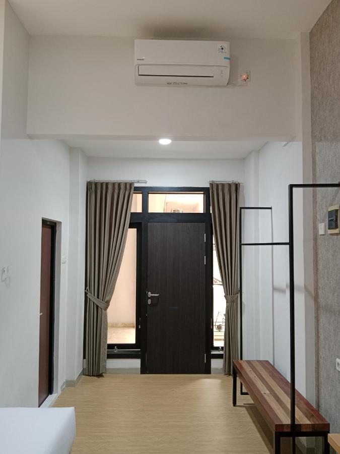 Andita Syariah Hotel Surabaya Buitenkant foto