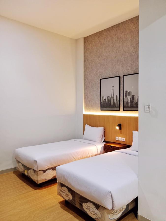 Andita Syariah Hotel Surabaya Buitenkant foto