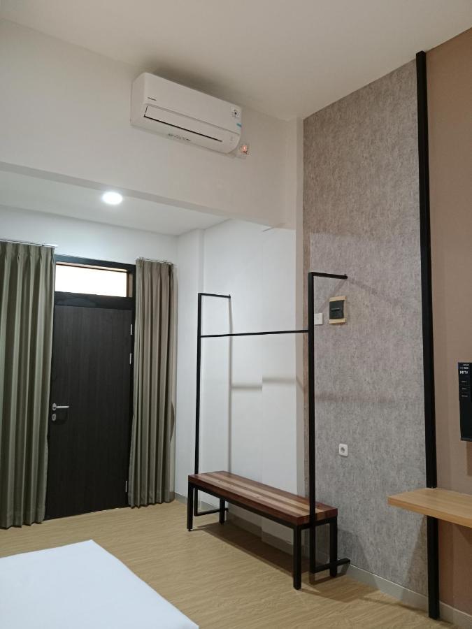 Andita Syariah Hotel Surabaya Buitenkant foto