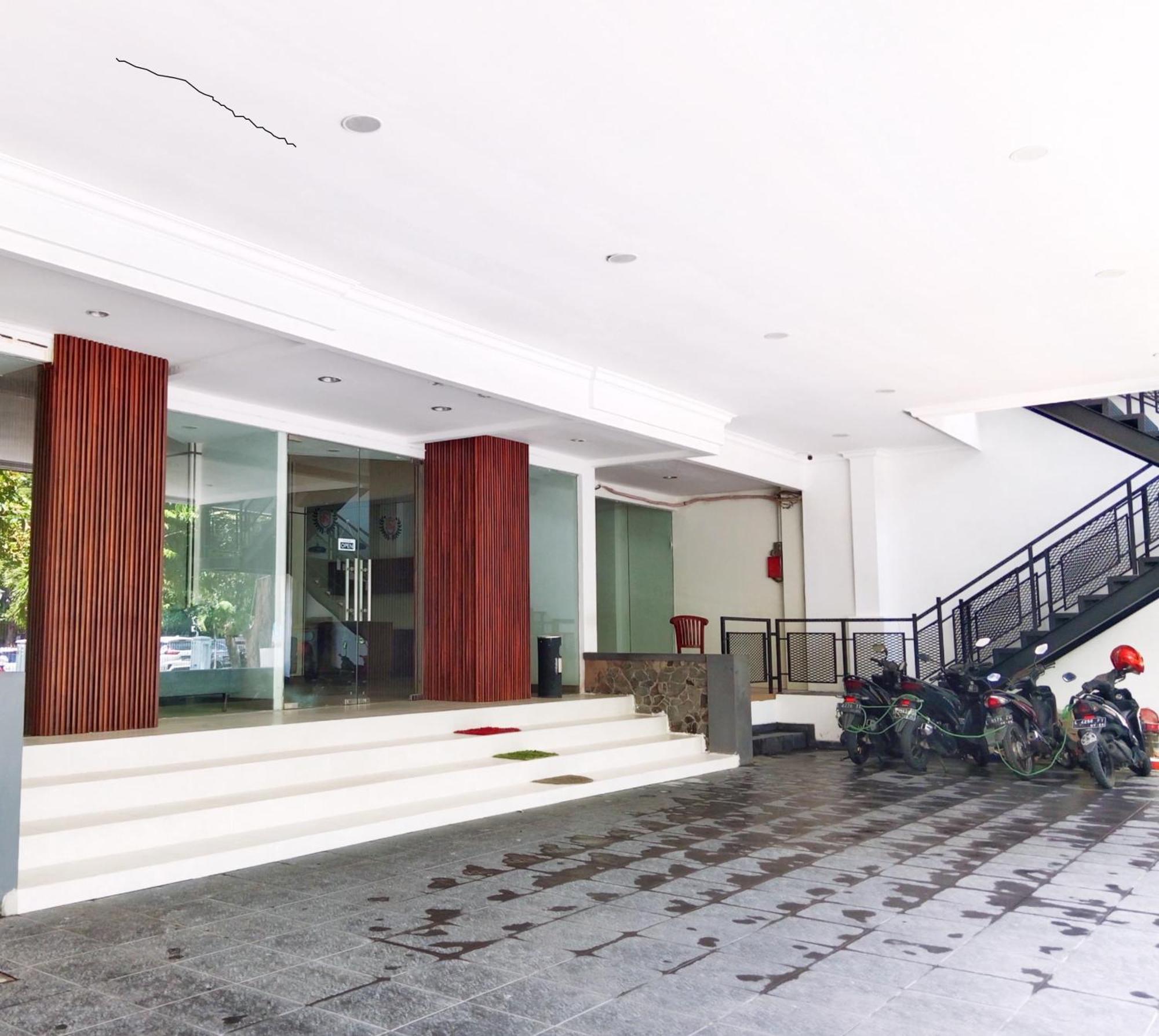 Andita Syariah Hotel Surabaya Buitenkant foto