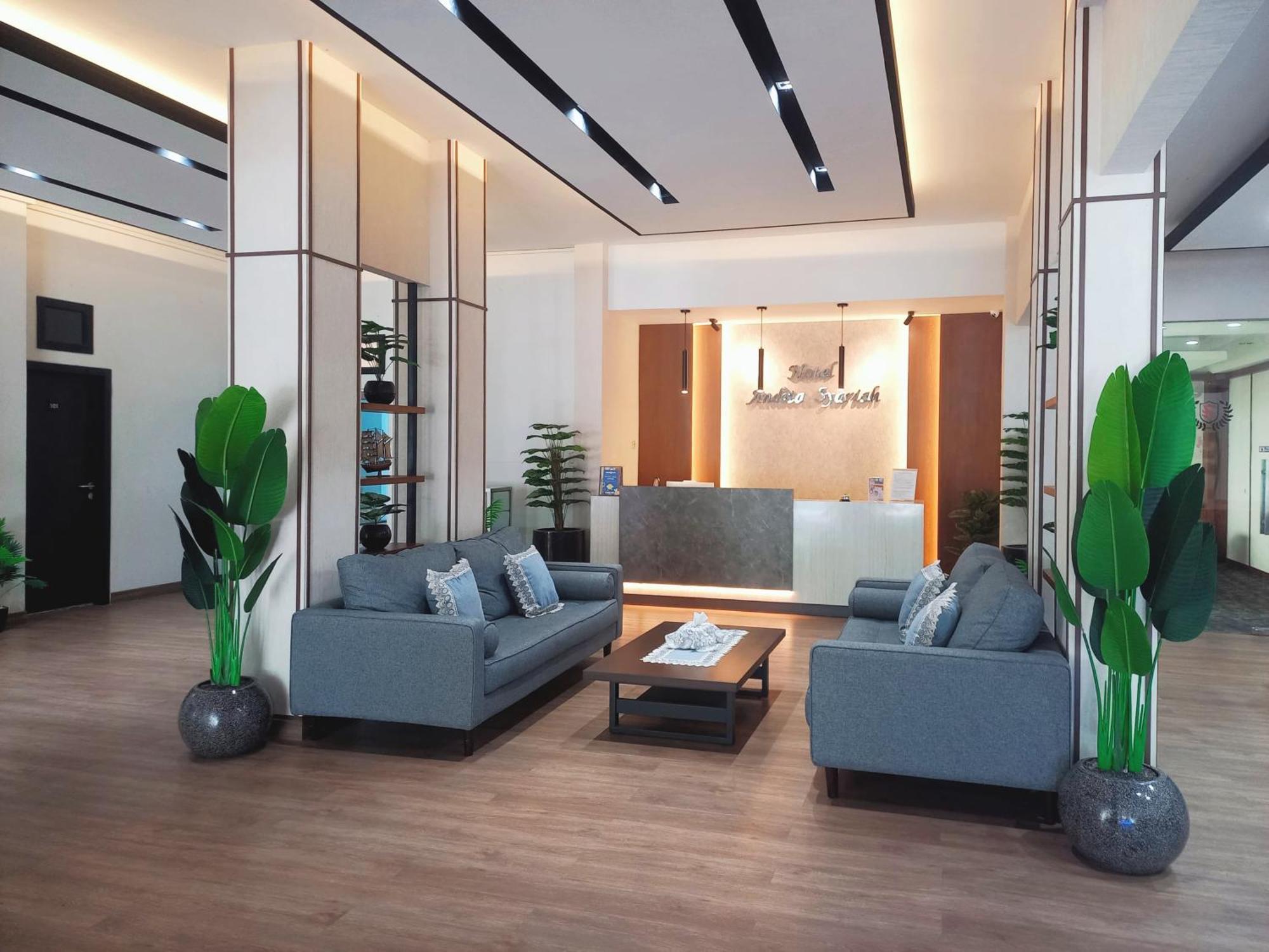 Andita Syariah Hotel Surabaya Buitenkant foto