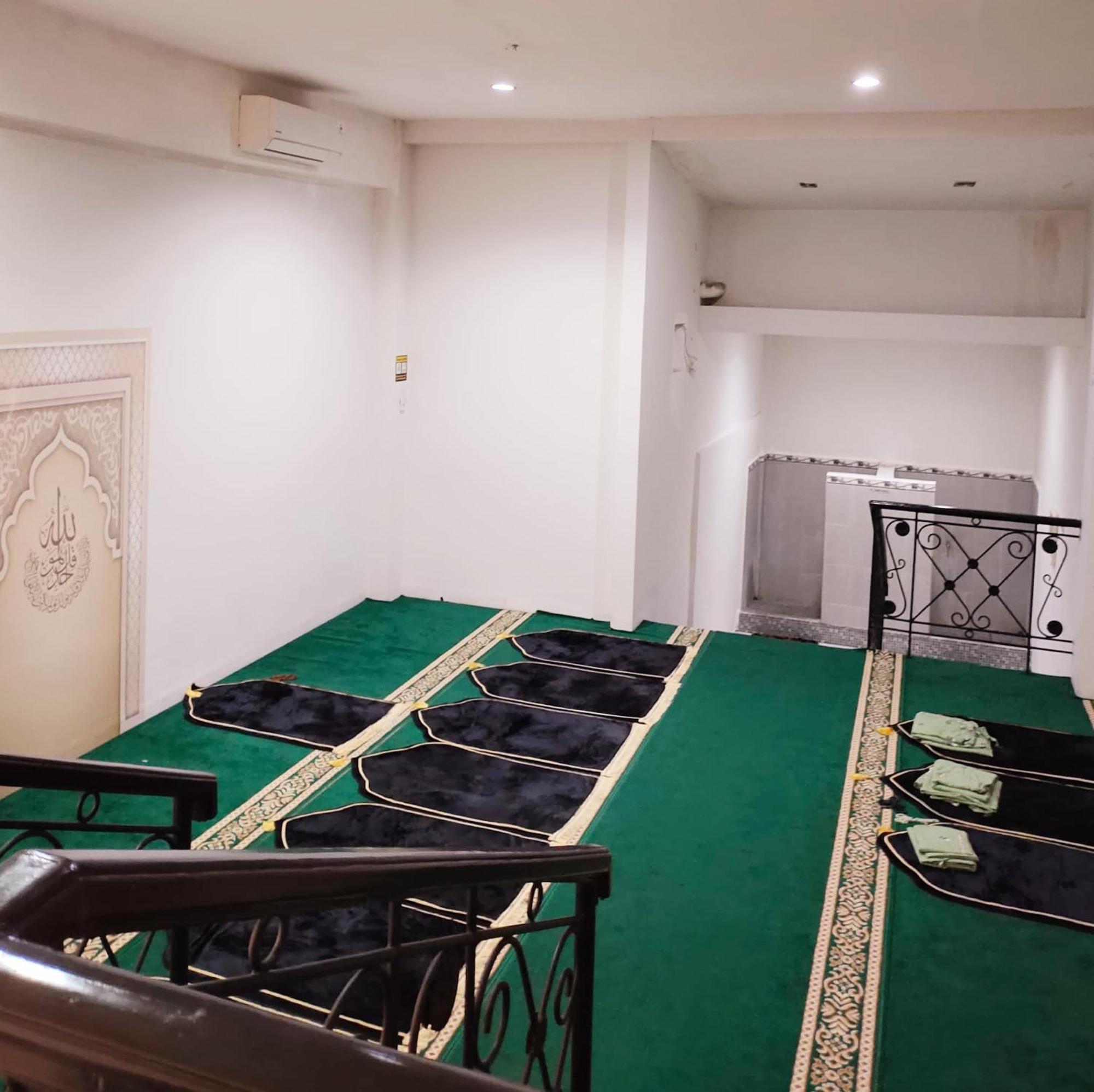 Andita Syariah Hotel Surabaya Buitenkant foto
